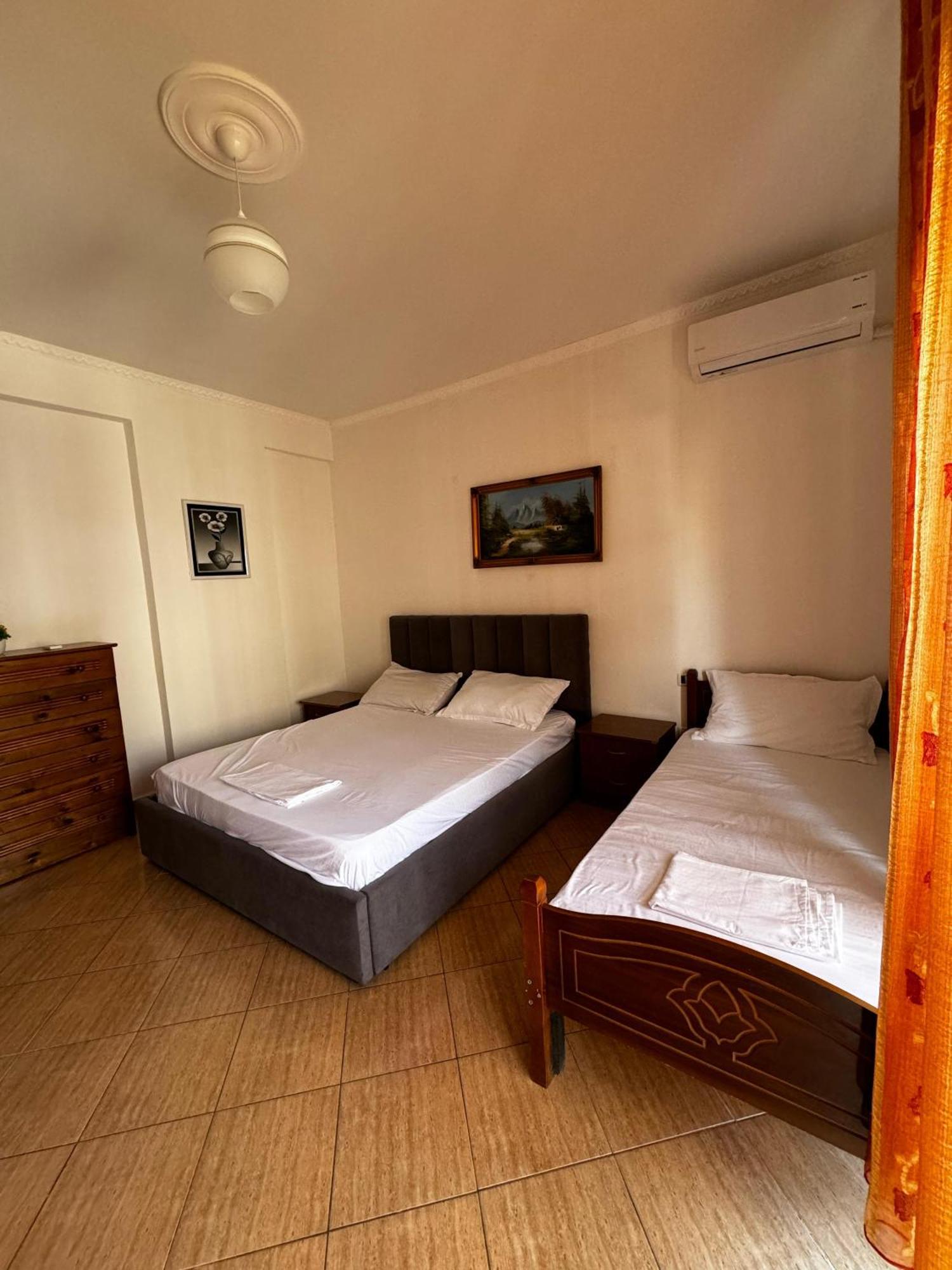 Totos Place Appartement Vlorë